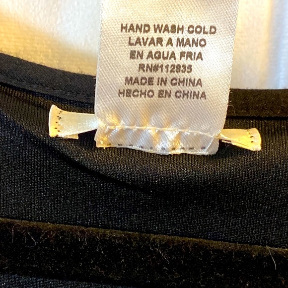 Esley Sequined Dress Beautiful size medium ,fits like a small  ,lots of stretch - Picture 4 of 5